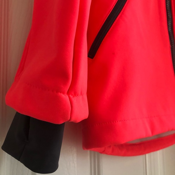 Girls H&M ski jacket size 4-5 - Picture 2 of 5